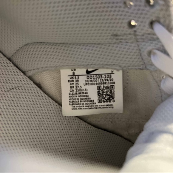 Nike Dunk Low. Photon Dust. Women’s Size 8/ Men’s size 6. Used - Picture 6 of 8